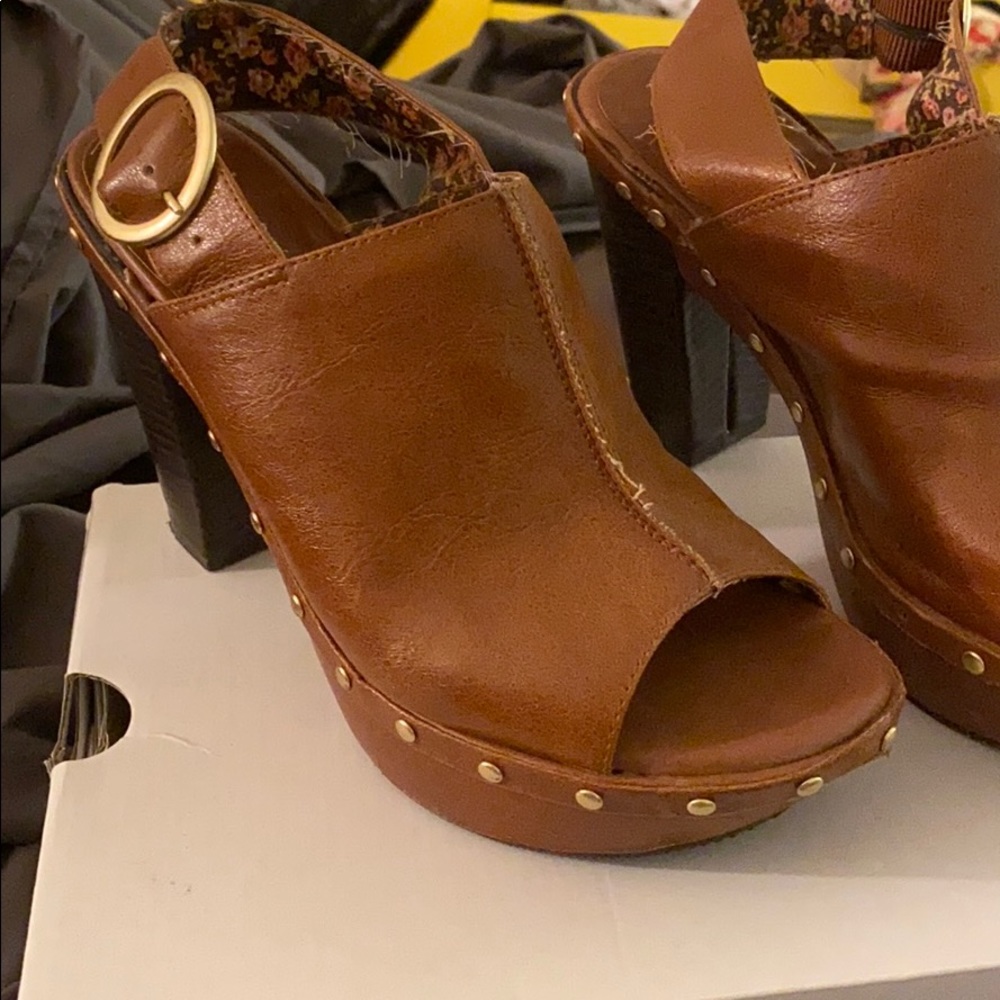 Sling back clogs